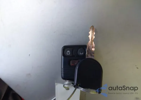 2006 Ford Escape Xls/Xls Manual from USA, damaged, VIN 1FMYU02Z66KD10195